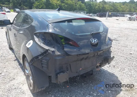 2012 Hyundai Veloster Base W/Red/Black z USA, uszkodzony, nr VIN KMHTC6AD7CU067048